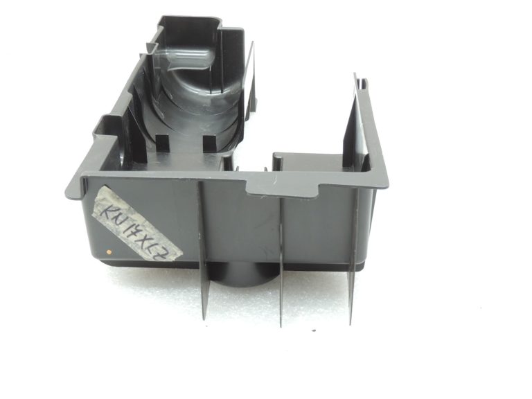 Oriģinālais Mercedes Benz W205 bagāžnieka instrumentu glabāšanas nodalījums A2058990014