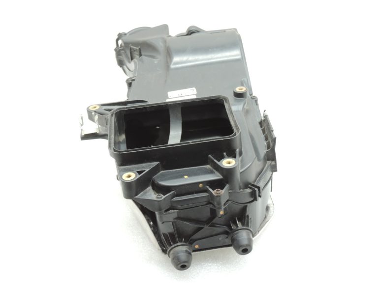 Oriģinālā Mercedes Benz W205 OM651 gaisa filtra kaste Gaisa filtra korpuss A6510900600