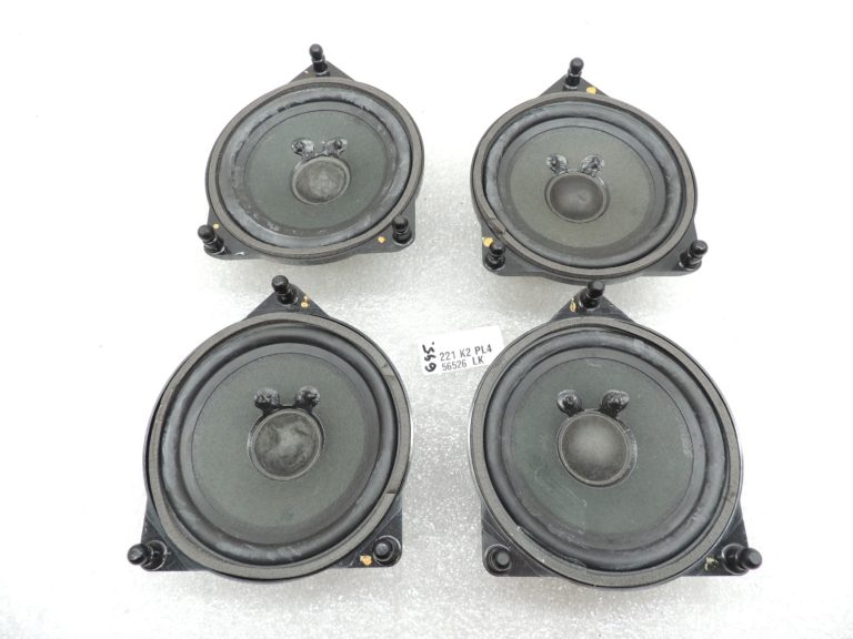 Oriģinālais Mercedes Benz W205 centrālo skaļruņu komplekts A2228200202 A2058204203