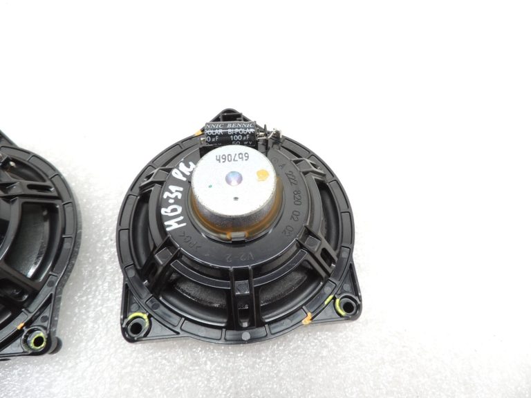 Oriģinālais Mercedes Benz W205 centrālo skaļruņu komplekts A2228200202 A2058204203