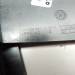 Oriģinālā Mercedes Benz W205 labās B-svārstgala augšējā apdare melna A2056900326