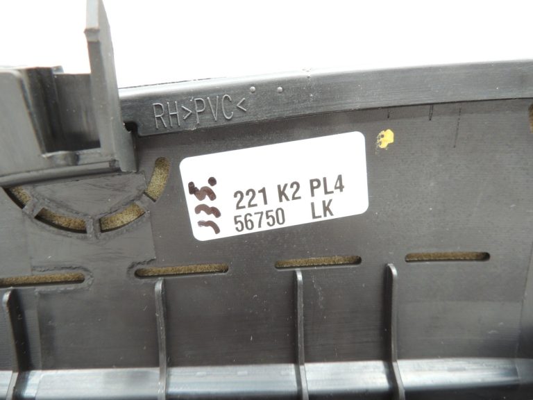 Oriģinālā Mazda 6 III GJ GL durvju paneļa priekšējā labā daļa GHP969371