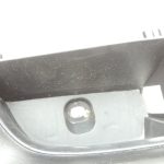 Oriģinālā Mazda 6 III GJ GL durvju paneļa roku balsts priekšējais kreisais GHP969391