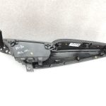 Oriģinālā Mazda 6 III GJ GL durvju paneļa roku balsts aizmugurējais kreisais GHK169396
