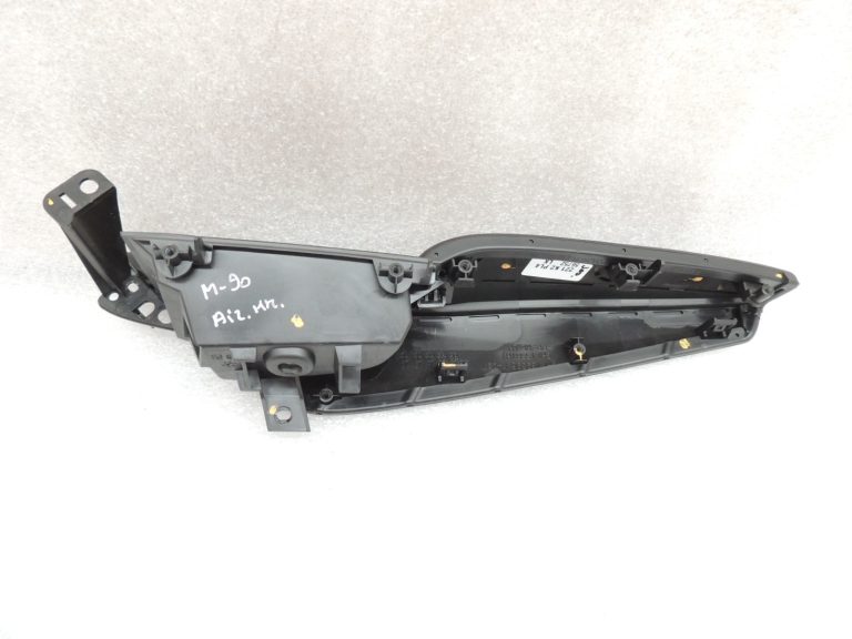 Oriģinālā Mazda 6 III GJ GL durvju paneļa roku balsts aizmugurējais kreisais GHK169396
