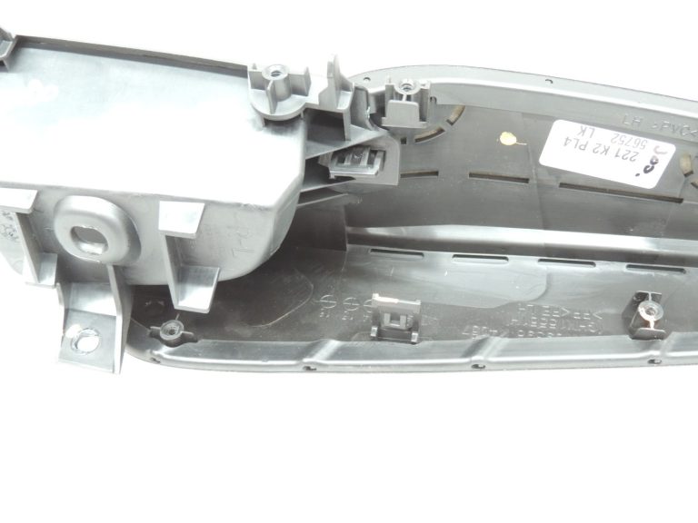 Oriģinālā Mazda 6 III GJ GL durvju paneļa roku balsts aizmugurējais kreisais GHK169396