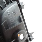 Oriģinālā Mazda 6 III GJ GL durvju paneļa roku balsts aizmugurējā labajā pusē GHK169376