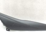 Oriģinālā Mazda 6 III GJ GL durvju paneļa roku balsts aizmugurējā labajā pusē GHK169376