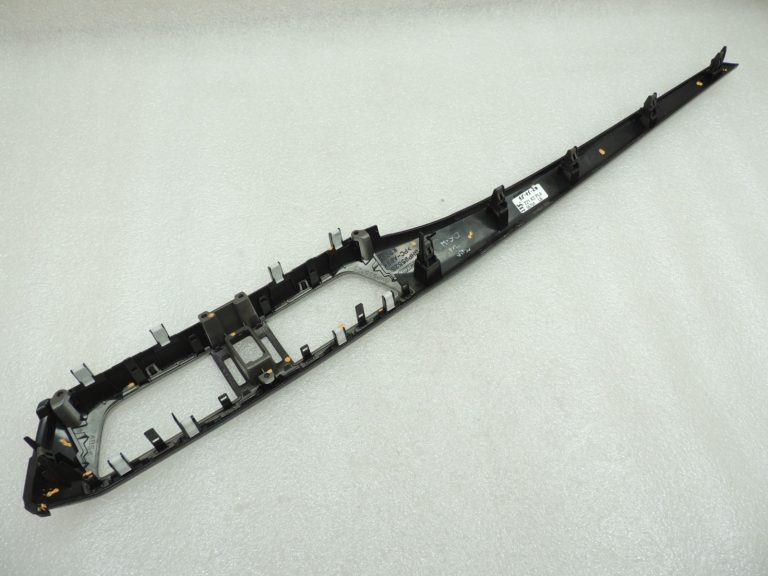 Oriģinālā Mazda 6 III GJ instrumentu paneļa apdare GN5 DARK METAL GHP955150D08