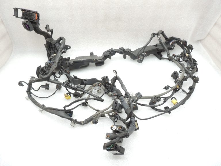 Oriģinālā Mercedes Benz W205 AMG C63 M177 motora elektroinstalācijas instalācija Motora elektroinstalācijas instalācija A1771500900