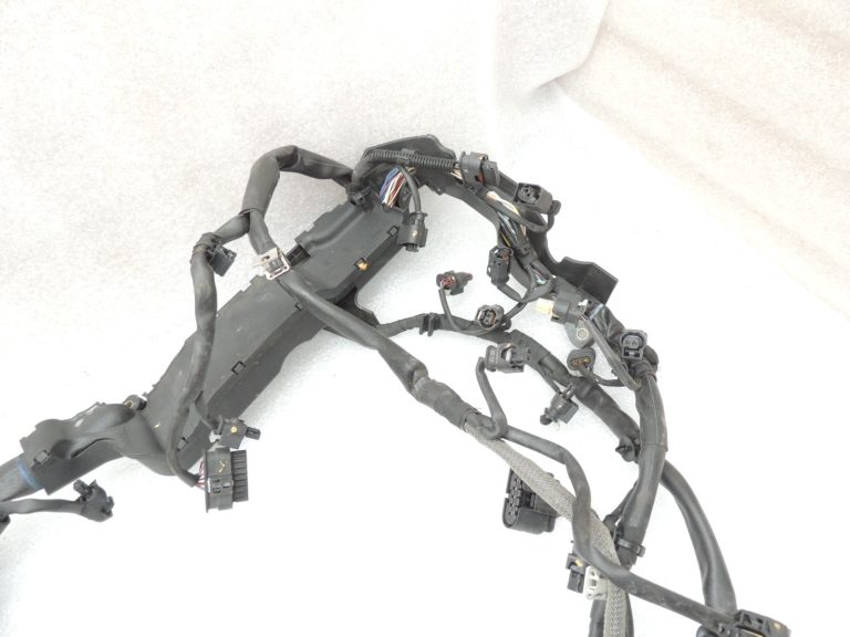 Oriģinālā Mercedes Benz W205 AMG C63 M177 motora elektroinstalācijas instalācija Motora elektroinstalācijas instalācija A1771500900