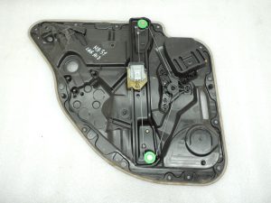 Mercedes-Benz C-klase W205 Logu regulatora mehānisms aizmugurējais labais A2057308004