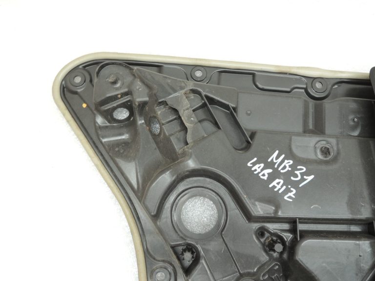 Mercedes-Benz C-klase W205 Logu regulatora mehānisms aizmugurējais labais A2057308004