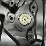 Mercedes-Benz C-klase W205 Logu regulatora mehānisms aizmugurējais labais A2057308004