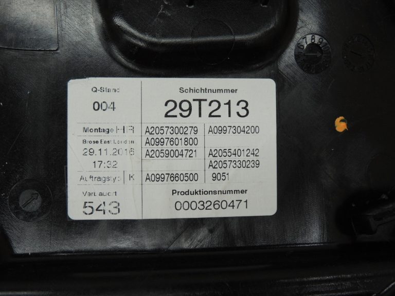 Mercedes-Benz C-klase W205 Logu regulatora mehānisms aizmugurējais labais A2057308004