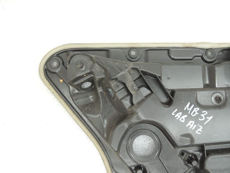 Mercedes-Benz C-klase W205 Logu regulatora mehānisms aizmugurējais labais A2057308004