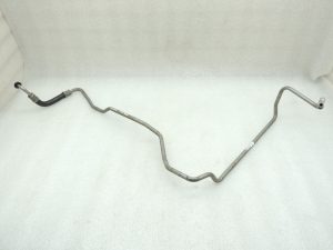 Oriģinālā aprīkojuma Mercedes Benz W205 AMG C63 M177 transmisijas eļļas padeves caurule Eļļas dzesēšanas caurules A2052705100