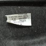 Oriģinālā Mercedes Benz W205 sedana bagāžnieka sānu apdare kreisā A2056900825