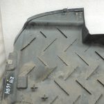 Oriģinālā Mercedes Benz W205 sedana bagāžnieka apakšējā paneļa aizmugurējā apdare