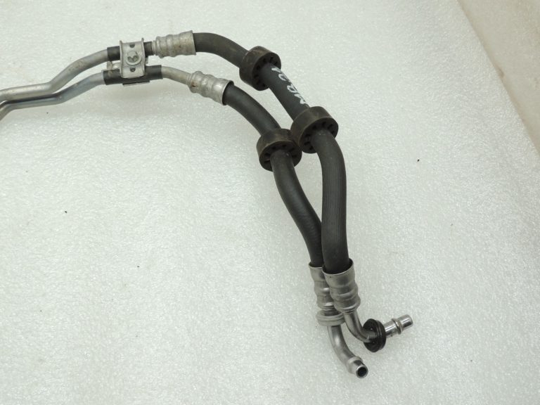 Oriģinālā aprīkojuma Mercedes Benz W205 transmisijas eļļas caurule Eļļas dzesēšanas caurules A6511805330 A6511805430
