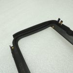 Opel Frontera B priekšējo lukturu vāka rāmja apdare labajā pusē 97184804