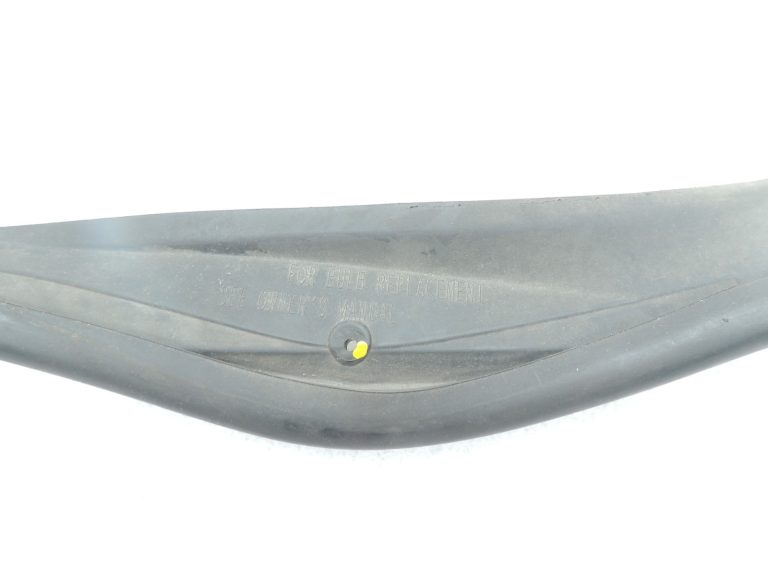 Volvo XC90 I 2003-2010 Priekšējo lukturu gumijas blīvējuma sloksne labajā pusē 30698152