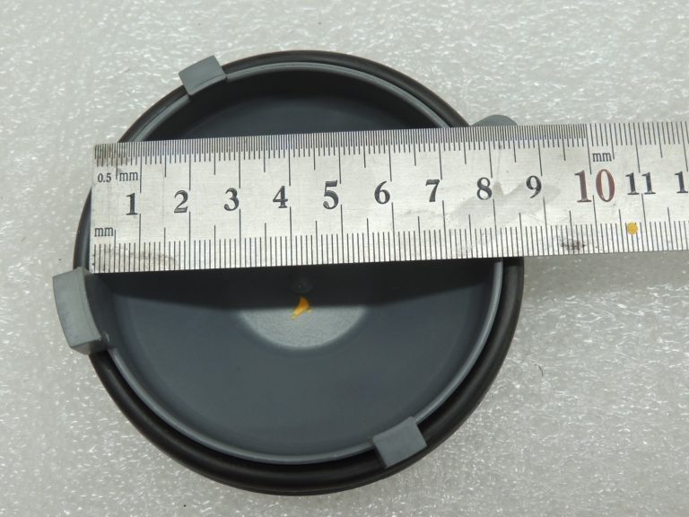 Toyota Avensis T25 priekšējo lukturu vāka vāciņš pa labi 8113505240