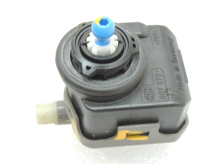 Nissan Qashqai J10 ksenona lukturu servomotors LWR 26056AU300