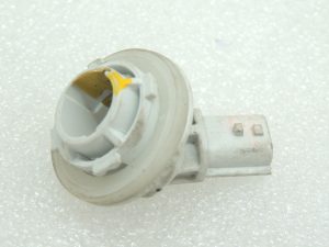 Renault Kangoo II X61 Priekšējo lukturu indikatora spuldzes turētājs 7701066082
