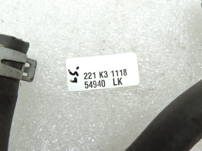 Opel Vivaro B Renault Trafic III 1.6DCi R9M dzesēšanas šķidruma šļūtene 95517927
