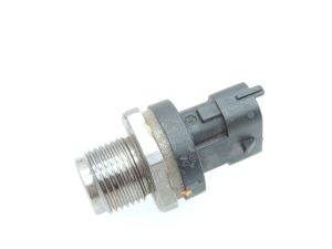 Opel Insignia A Astra J Zafira C 2.0 CDTi Degvielas spiediena sensors 55576178