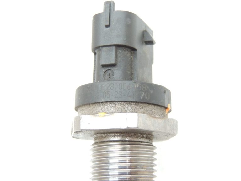 Opel Insignia A Astra J Zafira C 2.0 CDTi Degvielas spiediena sensors 55576178