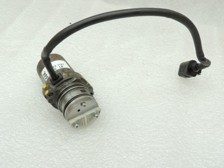 VW SKODA AUDI 4Motion HAA450 Aizmugurējās ass piedziņas Haldex sūknis 0AY598549A