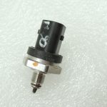 Mazda 3 6 GJ CX5 2.2 dīzeļdegvielas eļļas spiediena sensors Eļļas spiediena sensors SH0118541