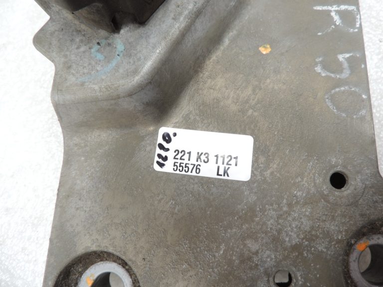 Renault Espace IV 2.0DCi automātiskās transmisijas stiprinājums 8200416338