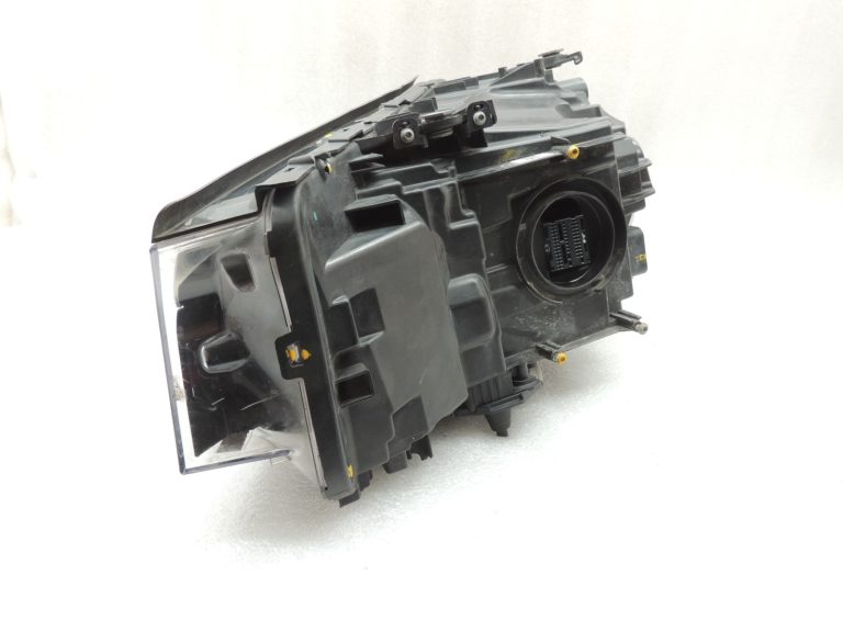 BMW 5. sērijas G30 G31 F90 LED priekšējais labās puses galvenais lukturis 7439184