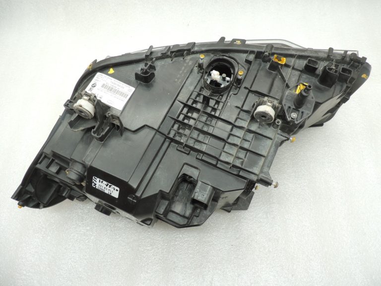 BMW 5. sērijas G30 G31 F90 LED priekšējais labās puses galvenais lukturis 7439184