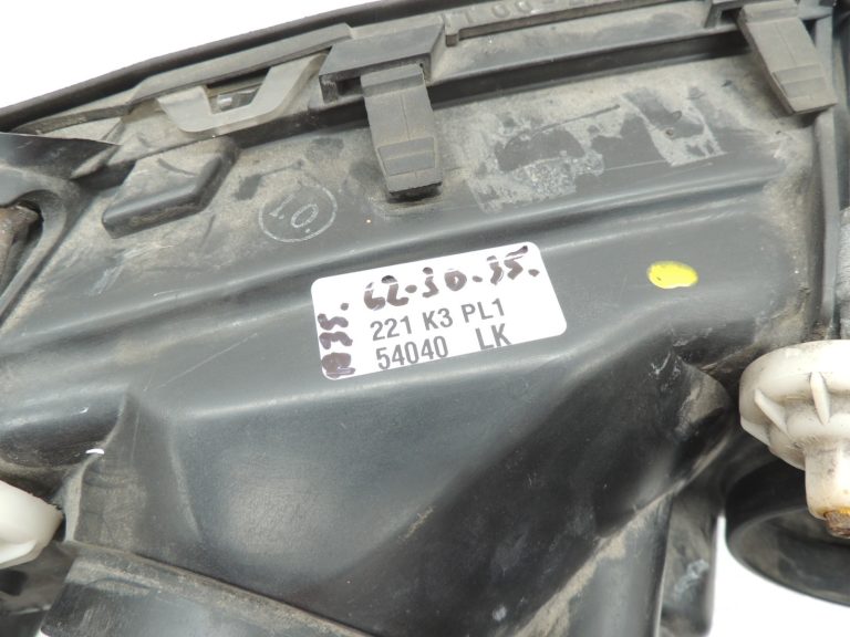 Opel Omega B halogēna lukturi kreisie galvenie lukturi 90487567