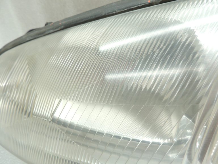 Opel Omega B halogēna lukturi kreisie galvenie lukturi 90487567
