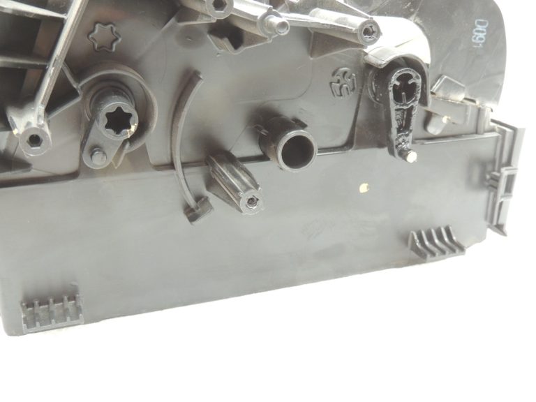 Opel Zafira C Astra K Astra J Iekštelpu apsildes gaisa cirkulācijas aizbīdnis Gaisa aizbīdnis 13279150