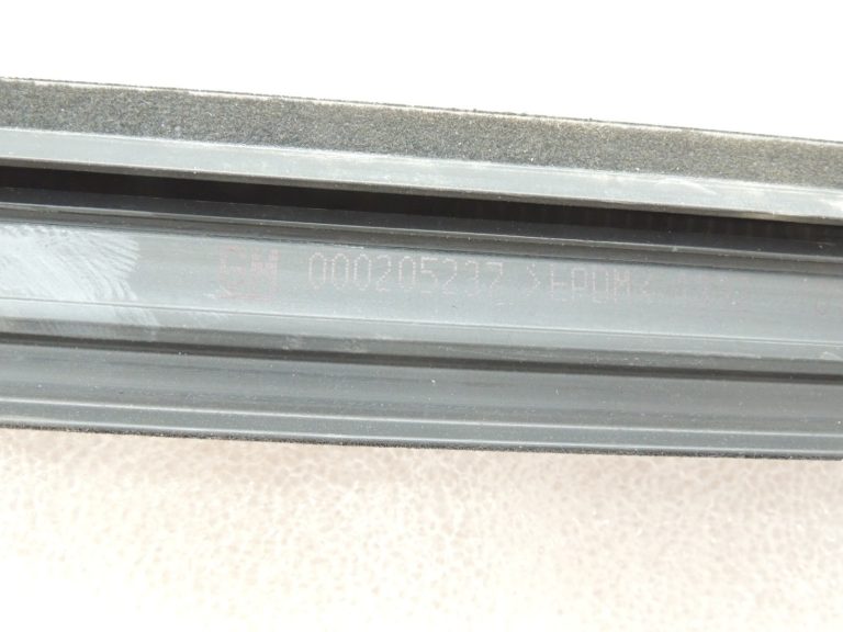 Opel Zafira C Aizmugurējā labās puses durvju loga blīvējums 13260088