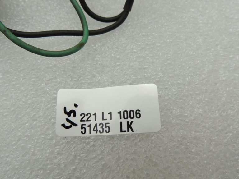 Saab 9-5 I kombi aizmugurējā apgaismojuma spuldzes turētājs kreisajā pusē 4914776