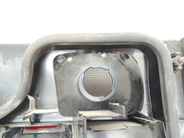 Saab 9-5 I Kombi aizmugurējais kreisais iekšējais aizmugurējais lukturis 4914636