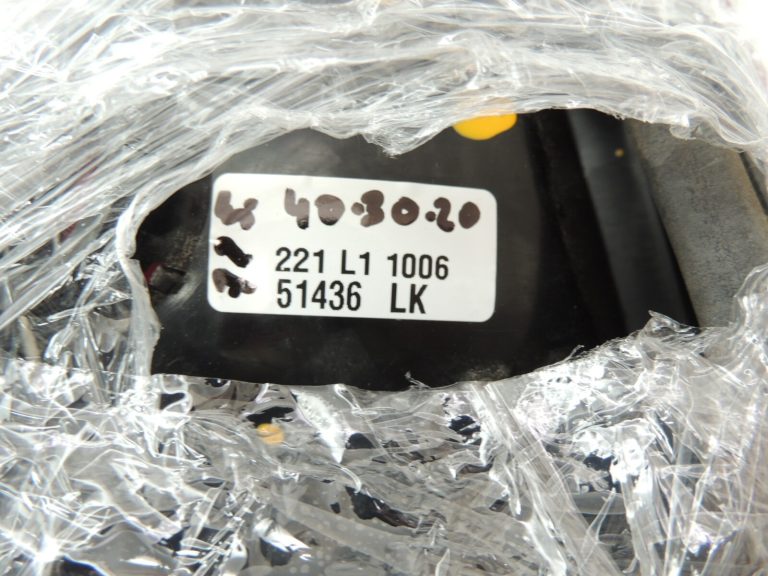 Saab 9-5 I Kombi aizmugurējais kreisais iekšējais aizmugurējais lukturis 4914636