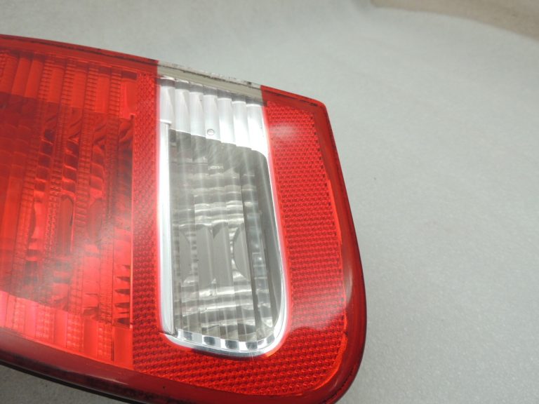 SAAB 9-3 II Sedans aizmugurējais lukturis labajā pusē 12785764