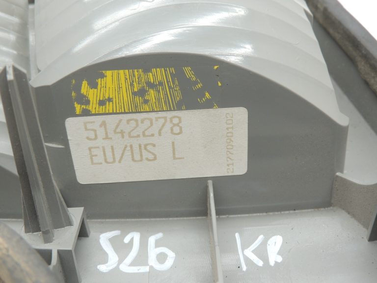 Saab 9-5 I Facelift Kombi aizmugurējais kreisais salona aizmugurējais lukturis 5142278