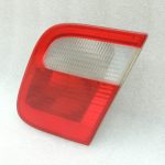 Oriģinālais BMW E46 E46 3. sērijas salona aizmugurējais lukturis aizmugurējais labais salona aizmugurējais lukturis 8364924