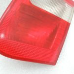Oriģinālais BMW E46 E46 3. sērijas salona aizmugurējais lukturis aizmugurējais labais salona aizmugurējais lukturis 8364924