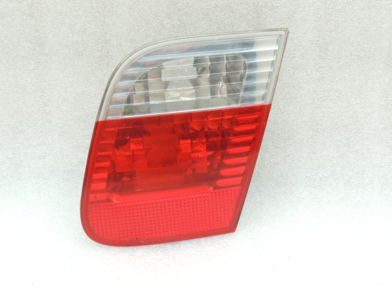 Oriģinālais BMW E46 E46 3. sērijas salons Facelift aizmugurējais lukturis aizmugurējais labās puses interjera 6910538