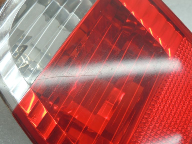 Oriģinālais BMW E46 E46 3. sērijas salons Facelift aizmugurējais lukturis aizmugurējais labās puses interjera 6910538